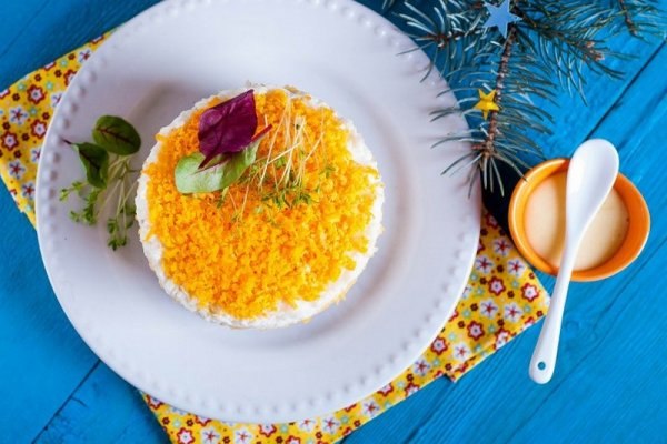 Рисовый салат с печенью и кукурузой.Ингредиенты:• говяжья печень (куриная печень) - 500 г• сыр ...