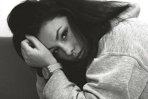 Мама, прости, что так редко звоню; Мам, извини, что порой огрызаюсь. Быт и работа. Я так устаю... ...