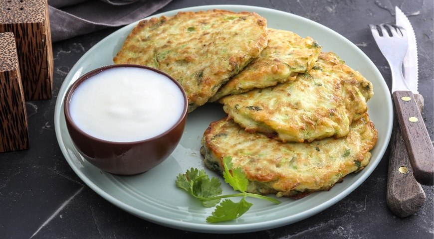 Кабачковые оладьи с чесноком.Кабачковые оладьи — это просто бомба! Существует не один десяток ...