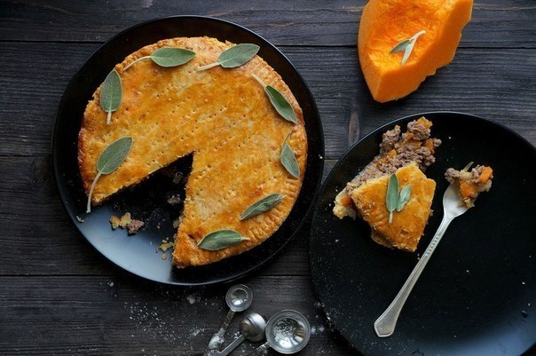 Пирог из сырного теста с говядиной и тыквой. Очень, очень вкусный! Вам потребуется: Тесто: 200 гр ...