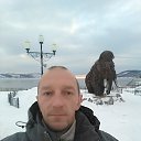 https://visitkolyma.ru/sights/monument-vremya/    