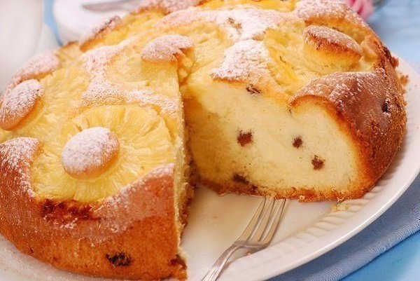 ТВОРОЖНАЯ ЗАПЕКАНКА С ИЗЮМОМ И АНАНАСАМИ.ИНГРЕДИЕНТЫ: Яйцо - 3 шт. Сахар - 6 ст.л. Масло сливочное - ...
