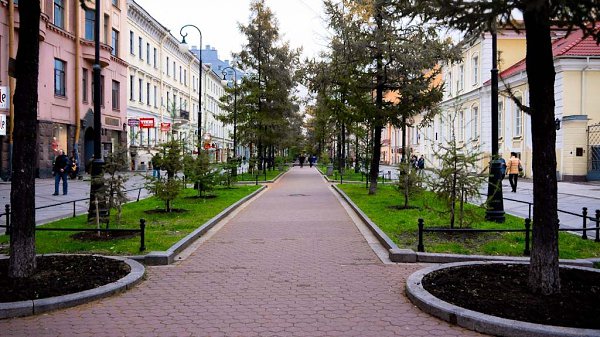 6 и 7 линии Васильевского острова - одна из красивейших пешеходных зон. Здесь почти всегда есть ...