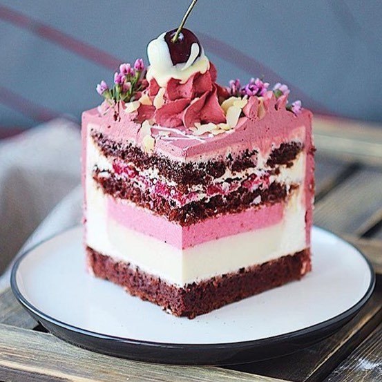 Кому сладенького? Фото: dessertsmania (instagram) #foodporn@bon