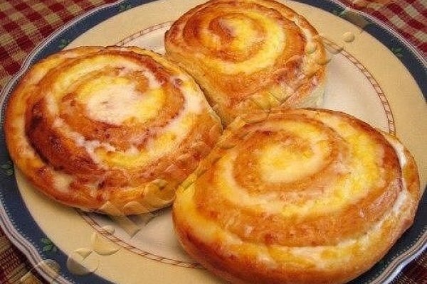 Творожные завитушки в сметанной заливке. Сказать что это вкусно — это ничего не сказать — это просто ...
