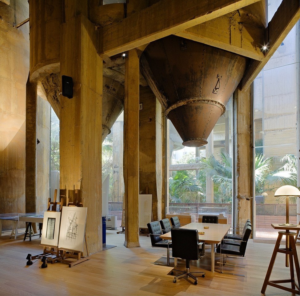      Ricardo Bofill.    , ... - 2