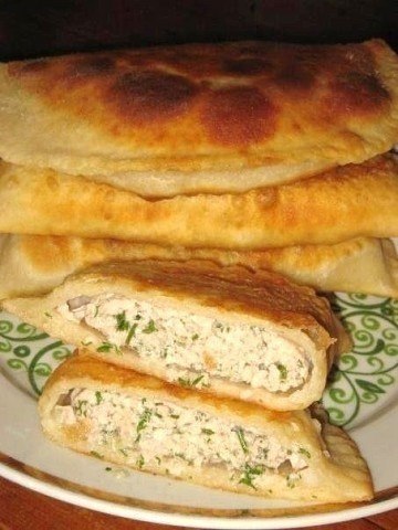 Чебуреки домашние.Это самый простой и вкусный рецепт чебуреков, который я когда-либо пробовала!Вам ...