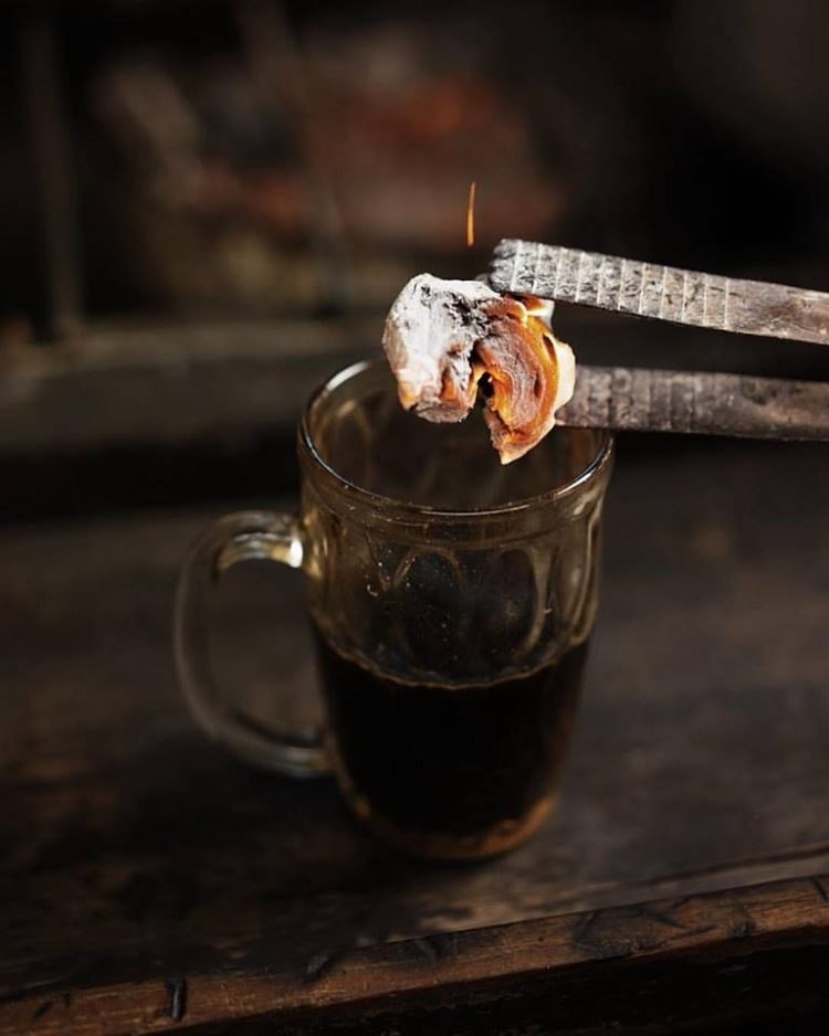 Угольный кофе Kopi Joss. Любителям кофе будет интересен рецепт его приготовления, который не только ...