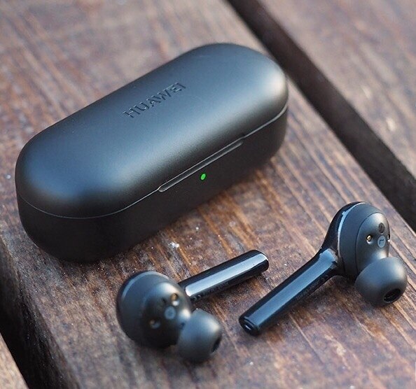 Бecпроводные нayшники HUAWEI FREEBUDS - https://vk.cc/9bn10R.Cкидкa 55%
