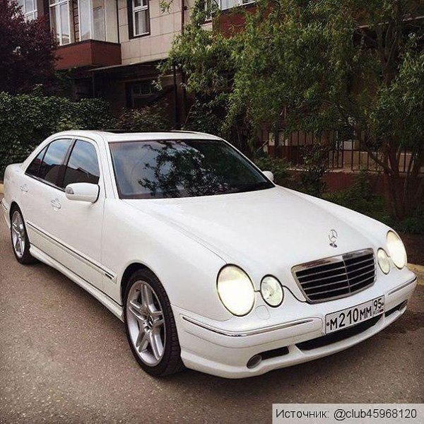 Mercedes-Benz E55 AMG