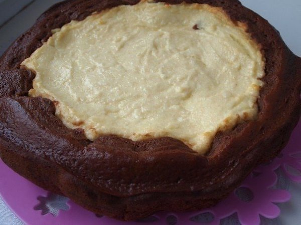 Шоколадная ватрушка.Ингредиенты:Творог — 500 гЯйца куриные (для теста) — 2 шт.Яйца куриные (для ... - 6