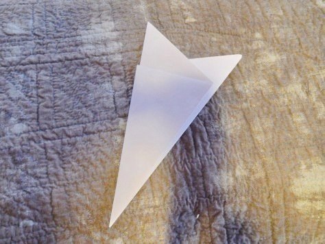 Красивая снежинка из бумаги - 5