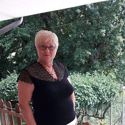 Elena, 65, 