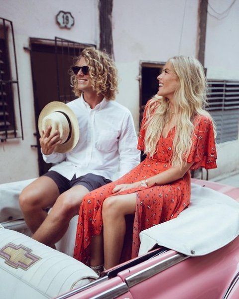 Богаче всего тот человек, чьи радости требуют меньше всего денег. Генри Дэвид Торо