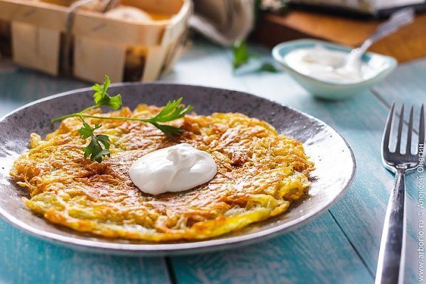 Картофель Рёшти - Швейцарская кухня.ИнгредиентыКартофель - 1 кг.Сливочное масло - 120 г.Соль - по ...