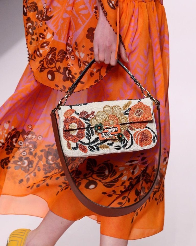  ,        Fendi  - ...