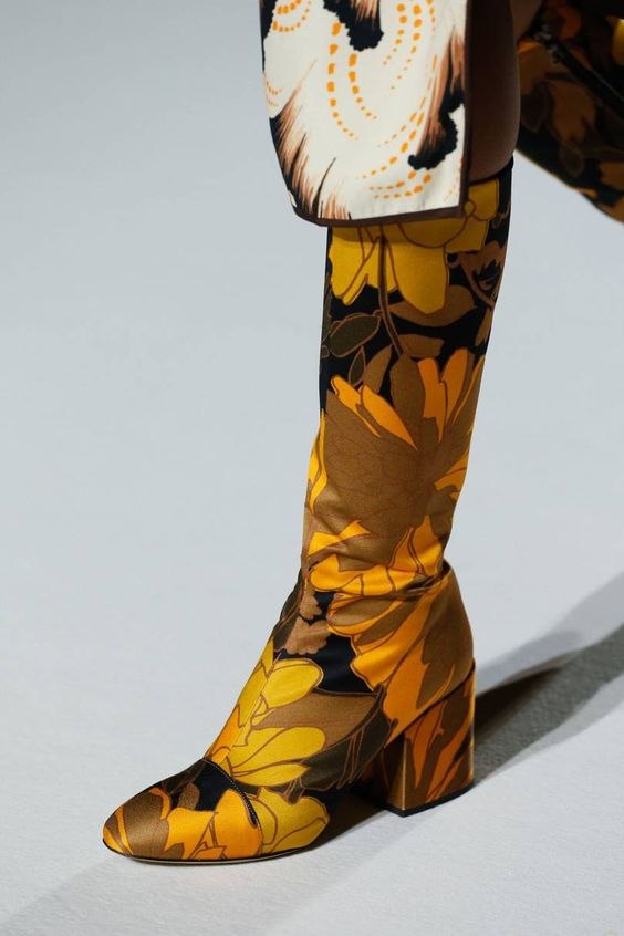 - 2019.Dries Van Noten