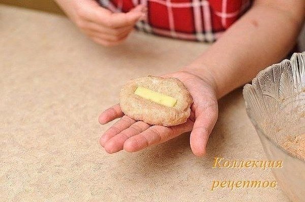 #ужин.Куриная грудка - 500 гБатон - 200 гМолоко (теплое) - 1/2 стаканаСливочное масло - 6 столовых ... - 5