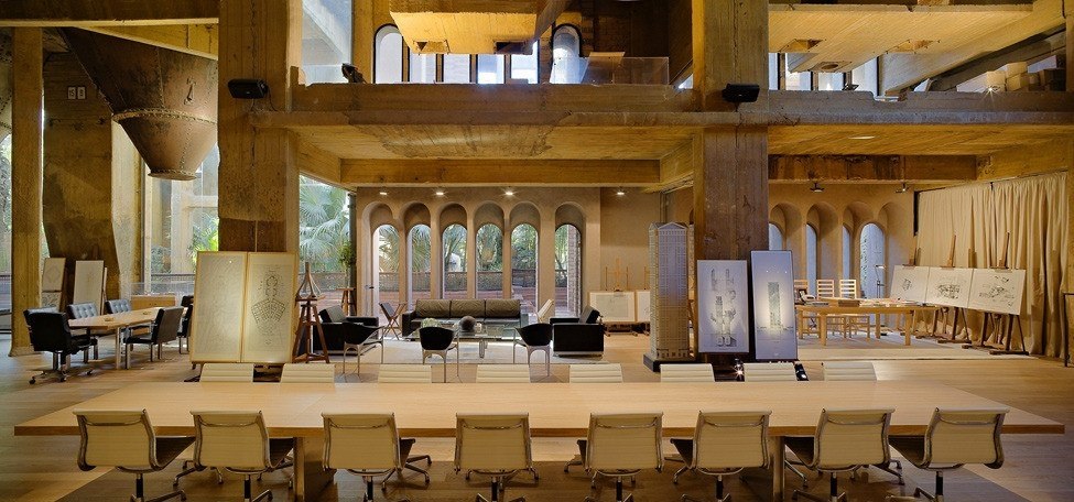      Ricardo Bofill.    , ... - 3