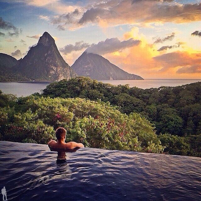   -  .     Jade Mountain Resort