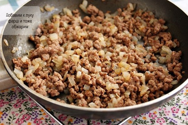 Спагетти с соусом