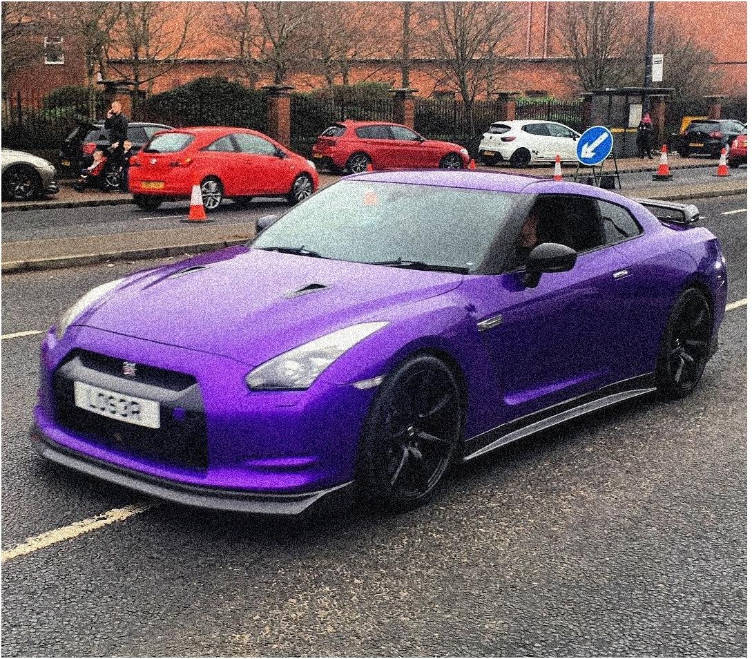 Nissan GT-R