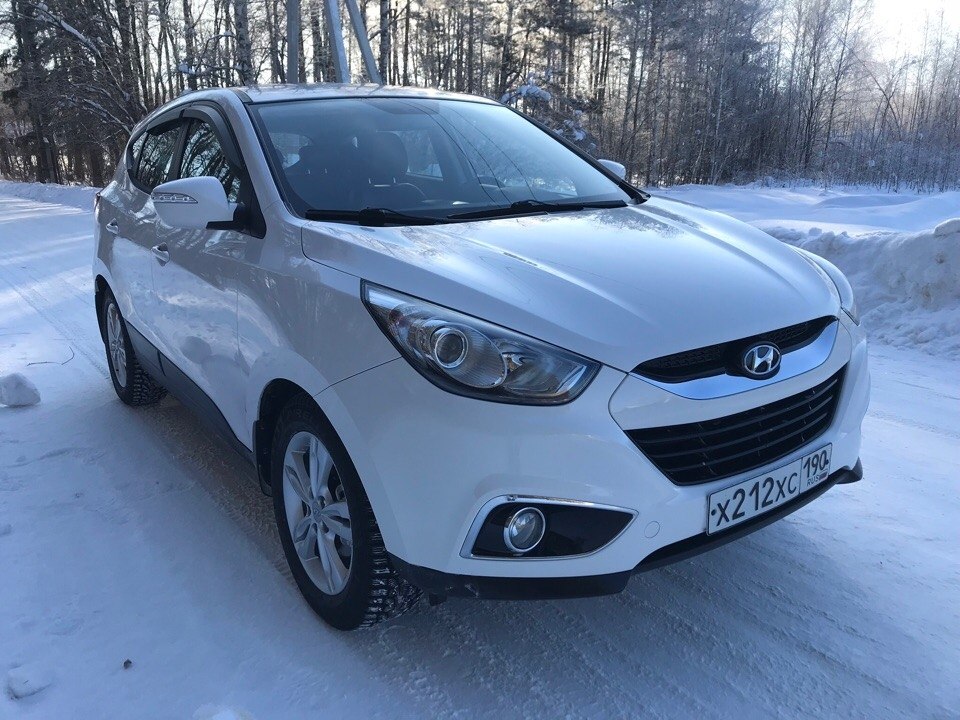 Ix 35 2012. Hyundai ix35 2012. Хёндай их 35 2012 года гос номер. Hyundai IX 35 2012 года синий цвет.