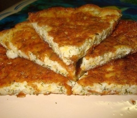 Ленивые хачапури- быстро вкусно. Ингредиенты: · сыр - 100 гр. · сметана - 100 гр. · яйцо - 1 шт. · ... - 3