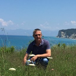 Pavel, 54, 