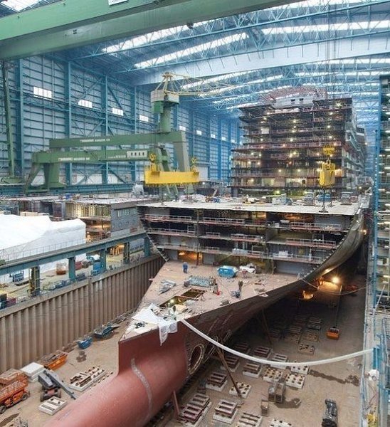 Корабль во время строительства