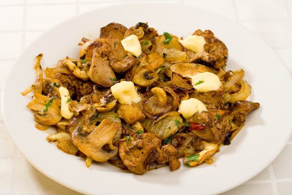 Куриная печень с грибами.на 100грамм - 100.44 ккалБ/Ж/У - 11.97/4.51/2.81Ингредиенты: - Печень ...