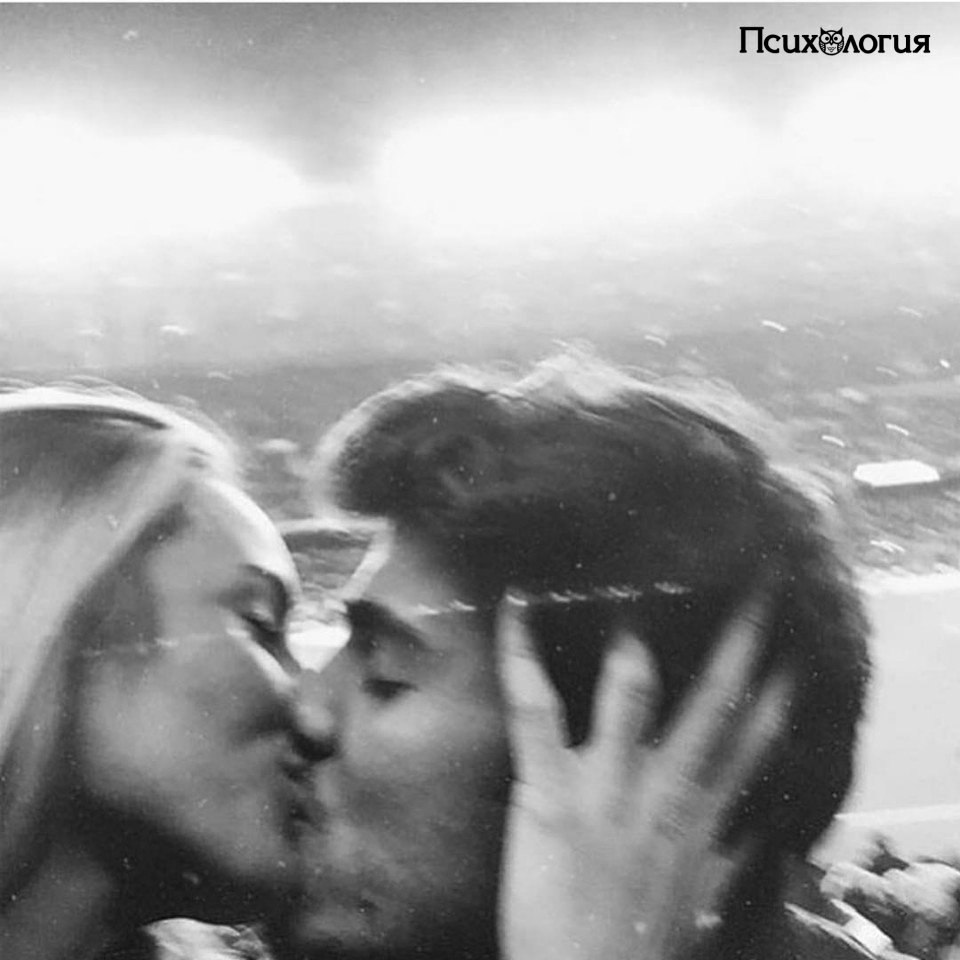 Знаешь, наступает время, когда понимаешь, что в жизни нет ничего важнее семьи.