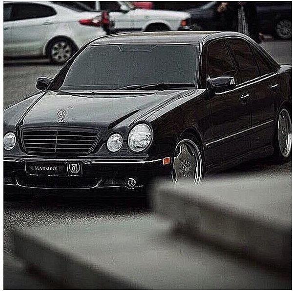 Mercedes-Benz E55 AMG