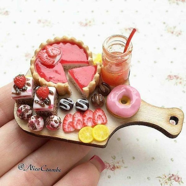Миниатюрные нарезки — словно настоящие! Респект мастеру. Автор: nicecrumbs (instagram) #креатив@bon - 2