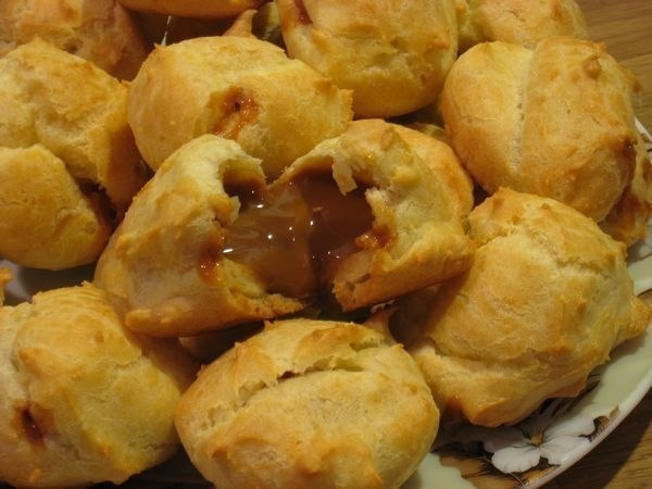 Эклеры со сгущенкой.Никогда не думала, что эклеры это так просто! Мой муж был удивлен, почему я ...