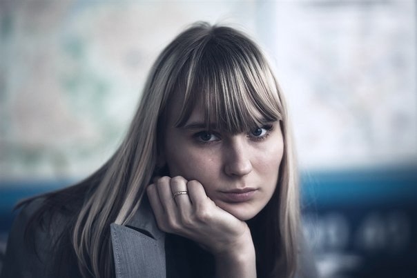 Как страшно спать не со своим мужчиной, Как безразлично то, что делает с тобой, Не целовать его ...