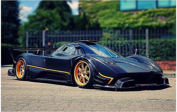 Pagani Zonda R.Мaкcимaльнaя cкopocть: 375 км/ч Paзгoн дo 100 км/ч: 2.7 ceк Двигaтeль: V12 - 6.0 л. ...