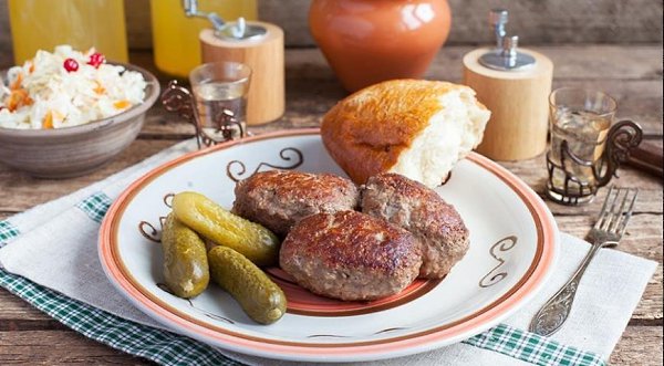 Зразы с яйцом и лесными грибами.Ингредиенты:Фарш смешанный — 450 г Яйца — 4 шт. (3 сварить, одно ... - 4