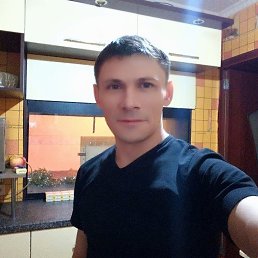 Vadim, 40, 