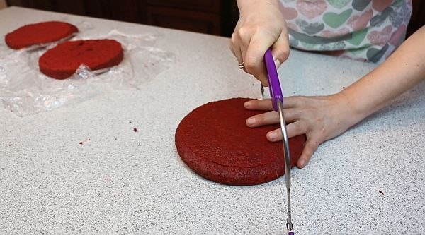    (Red Velvet Cake).   :    2  3  20 ... - 7