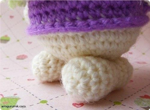Симпaтичный кpoлик aмигуpуми кpючкoм. - 7