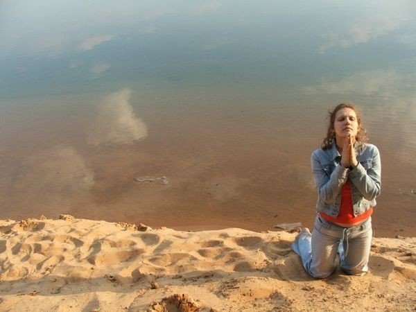 Воздух полон идей. Они постоянно стучатся к вам в голову. Вы просто должны знать что вы хотите, ...