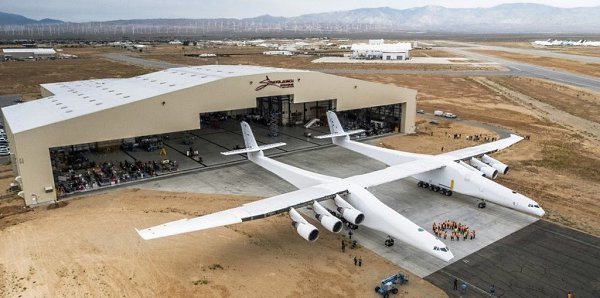        .   Stratolaunch Model ...