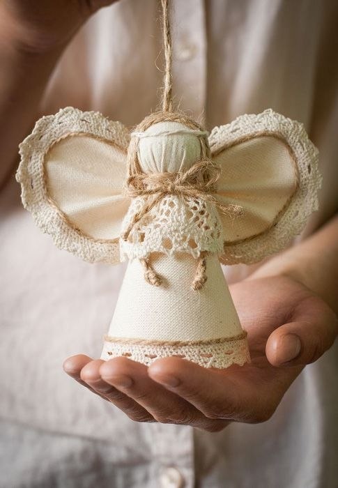 #@elehandmade.   