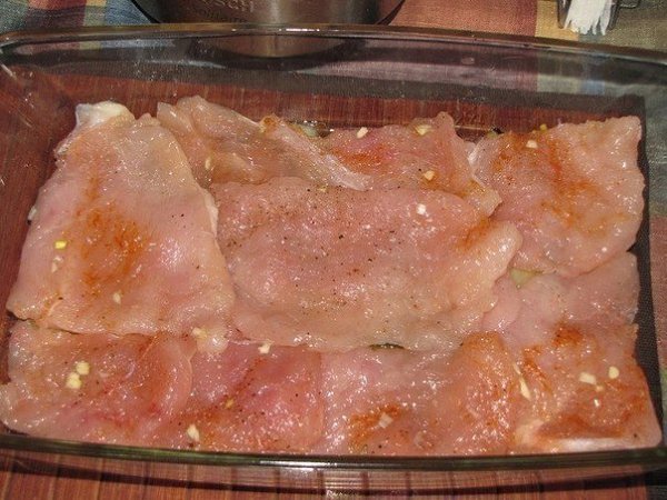 Куриная запеканка .Ингредиенты: - куриная грудка (филе) - 4 шт. - баклажаны - 2-3 шт. - помидоры - ... - 3