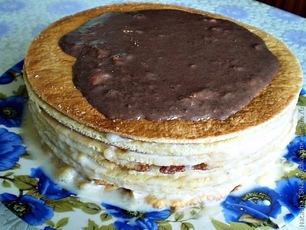Медовый торт.Ингредиенты для теста:Яйца куриные — 2 шт.Маргарин — 200 гСахар — 200 гМед — 3 ст. ... - 9