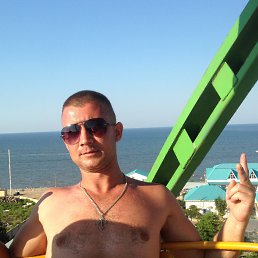Denis, , 38 