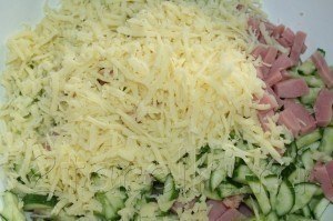 Салат «Неженка» .Вкусный праздничный салатик, нежный, но пикантный за счет ... - 4