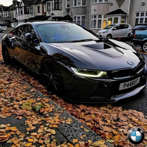 BMW I8