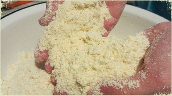 Вкусная выпечка к чаю. 1 ст. сметаны 250 г сливочного масла 0,5 ч. л. соды мука (сколько тесто ... - 2